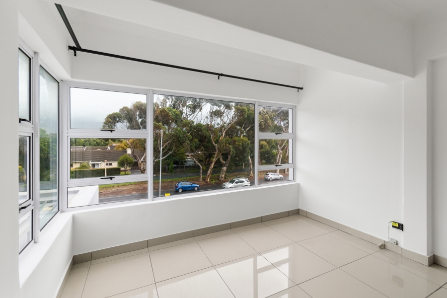 1 Bedroom Property for Sale in Heathfield Western Cape